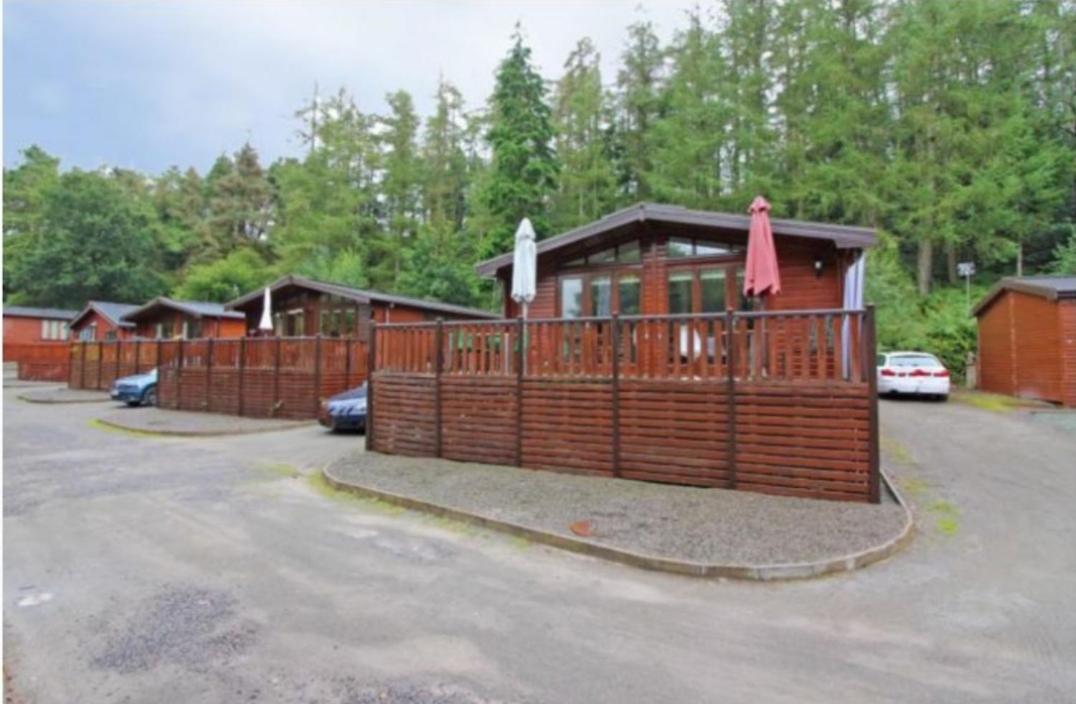Astbury Falls Luxury Retreats Eardington 外观 照片